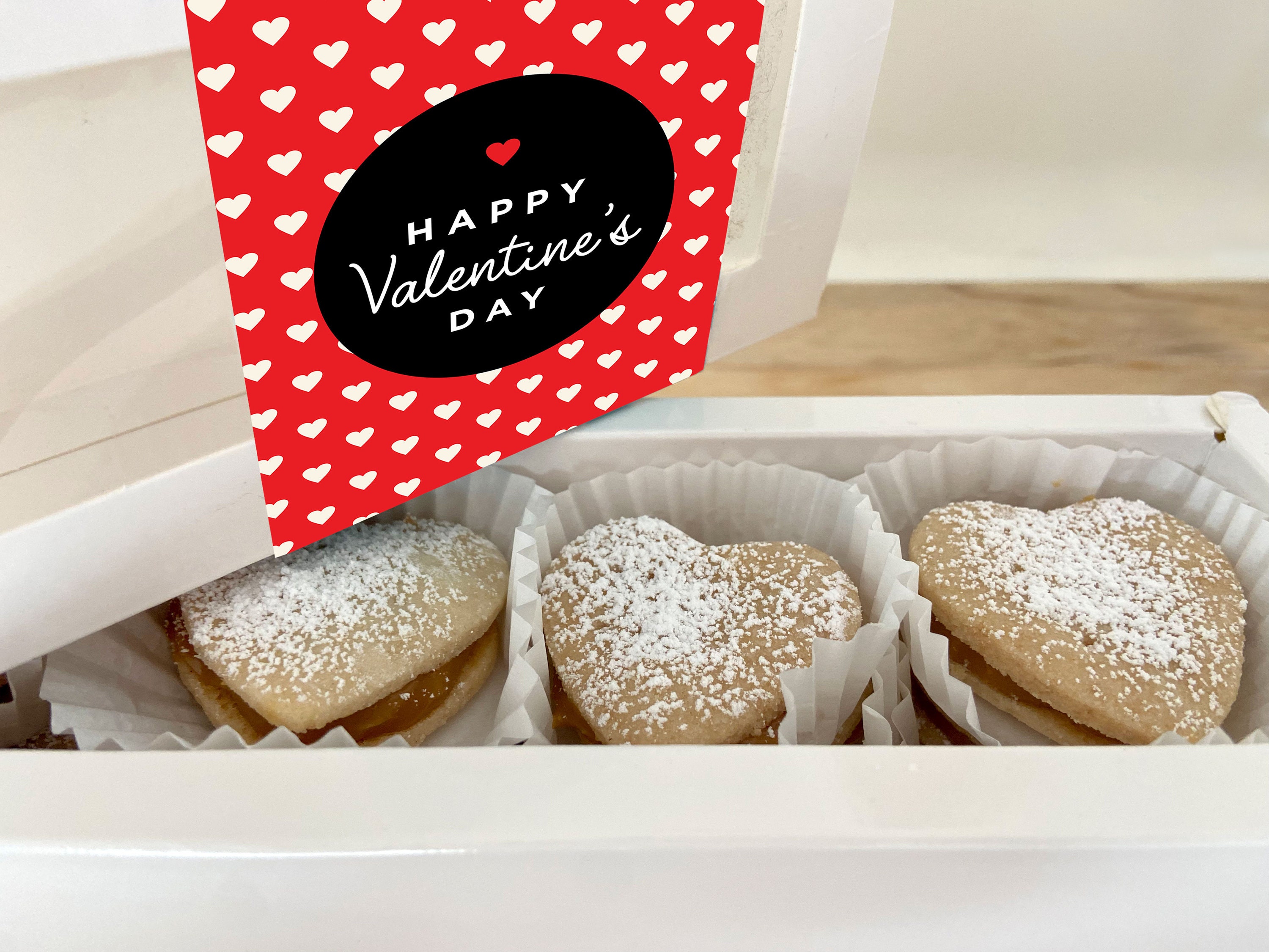 Valentine's Day - Heart Shaped - 12 Alfajores Gift Box