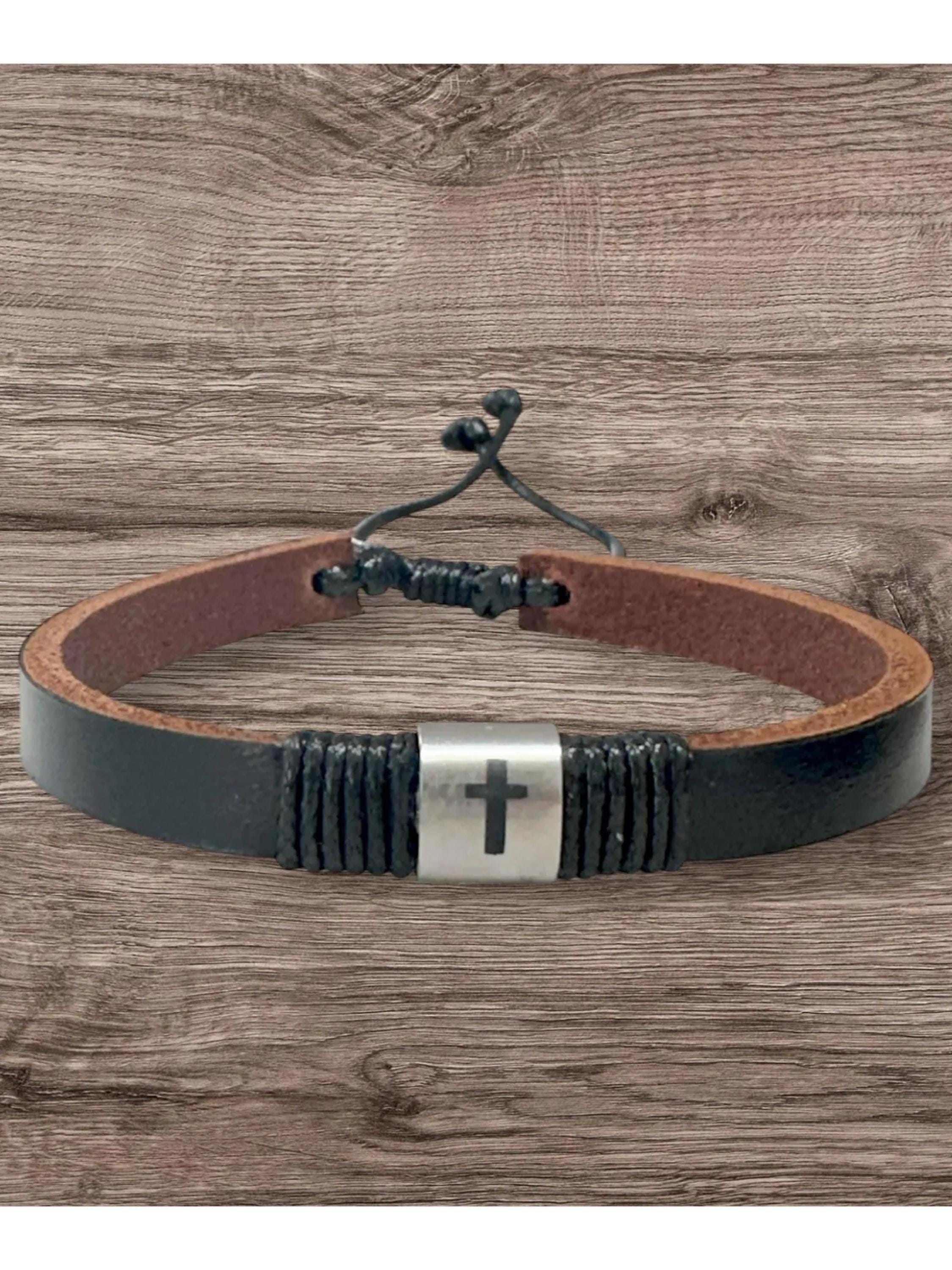 アクセサリー Engrave the Cross Studs Leather Bracelet Custom Engraved Cross Leather Bracelet, Personalized Christian