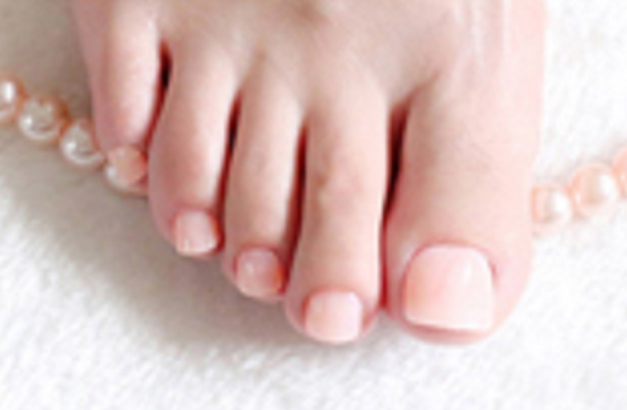 Floor to Toe Nude Nails That Fit Perfectly