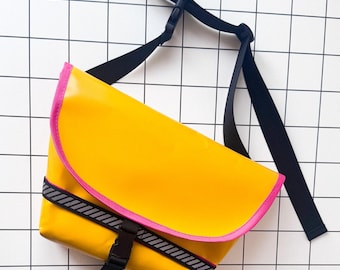 Yellow-pink Recycled Tarpaulin Bike Bag, Waterproof Cycling Fanny Pack