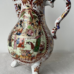 Tetera/chocolatera china pintada a mano de Zhongguo Zhi Zao de los años 70, escena de geishas en ambos lados, estampada.