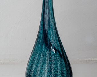 ジェーン・チャールズ - アーリーブルーバイオレット「アーチン」花瓶