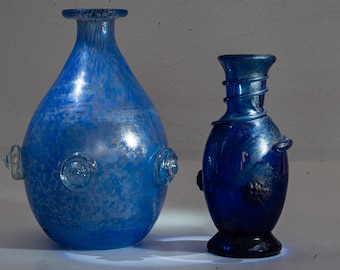 Zwei Blaue Vasen "A Scavo" - Höhe 16 & 13 cm - Italien 1975 - 1999