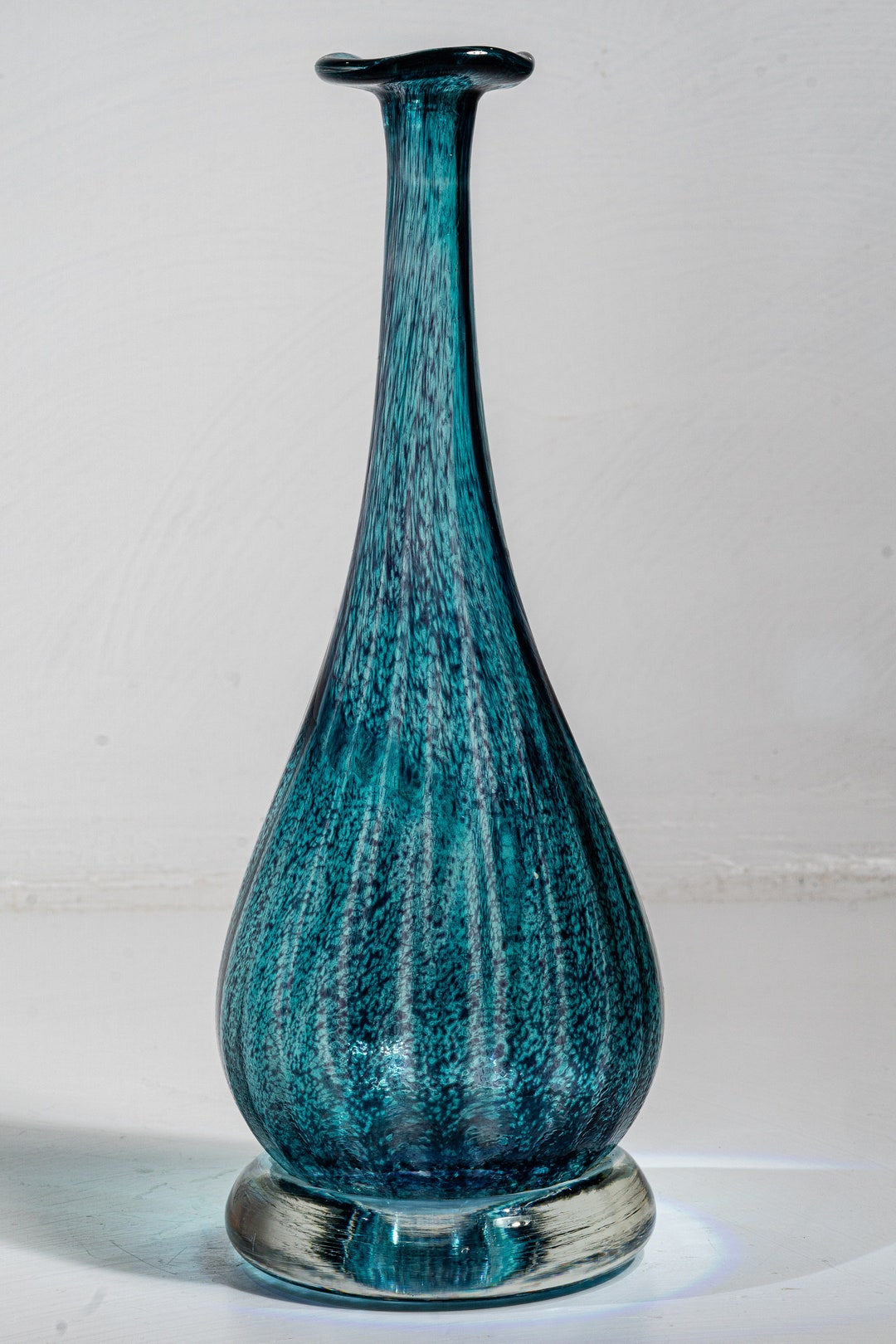 ジェーン・チャールズ - アーリーブルーバイオレット「アーチン」花瓶