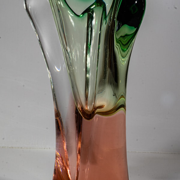 Josef Hospodka - Chřibská (Borske Sklo) - Mid Century designer vase - height 20 cm / 1.15 kg - Bohemia 1960-1969