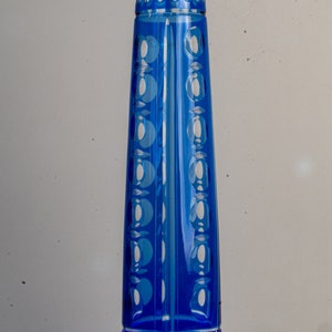 VEB Ilmkristall Ilmenau - Hand-cut blue vase (H 26 cm) - Germany 1965 - 1975