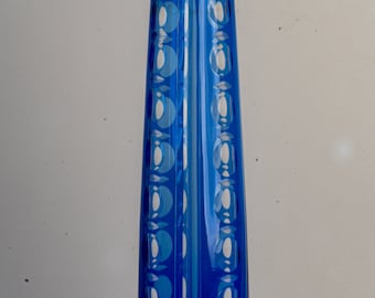 VEB Ilmkristall Ilmenau - Hand-cut blue vase (H 26 cm) - Germany 1965 - 1975