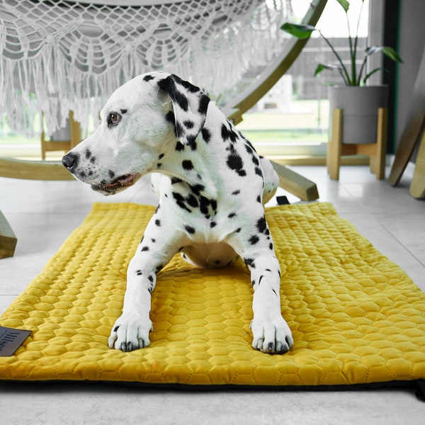 Lit de voyage exclusif jaune Blomst™ pour chien, lit d'extérieur durable pour chien