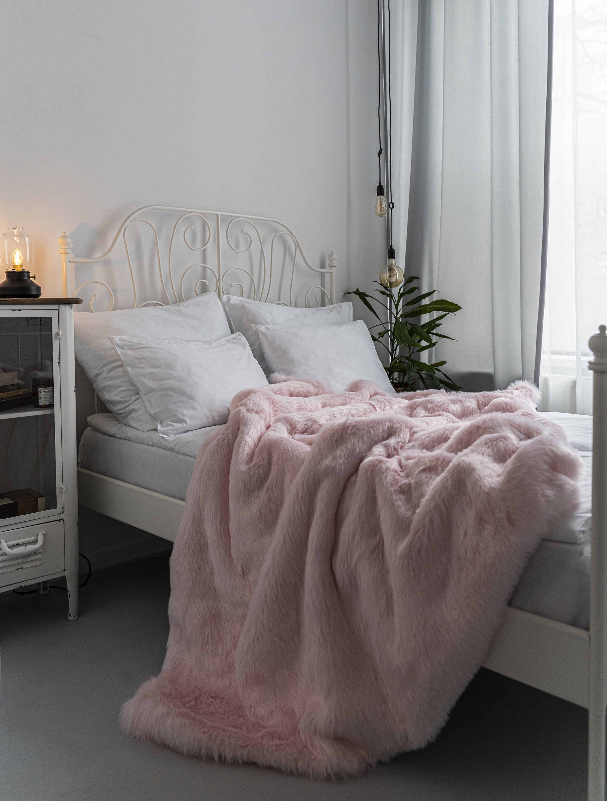 Rabbit Faux Fur Throw Pink sites.unimi.it