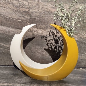 5 Inch or 9 Inch Minimalist Crescent Moon Vase