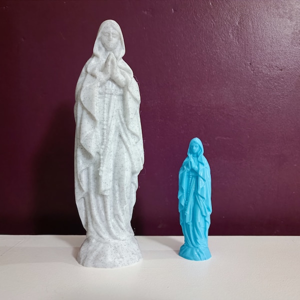 Figurine Imprimée en 3D de la Vierge Marie en Train de Prier