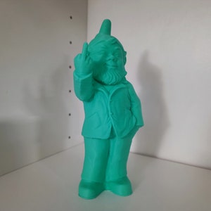 Le Nain de Jardin Rebelle : Une Figurine 3D qui Ose Dire Fck image 4