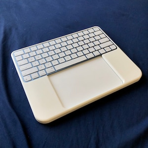 Apple - 専用。Appleワイヤレスキーボードとトラックパッド2 2021/2024 Apple Magic Keyboardとトラックパッド用Magicトレイ