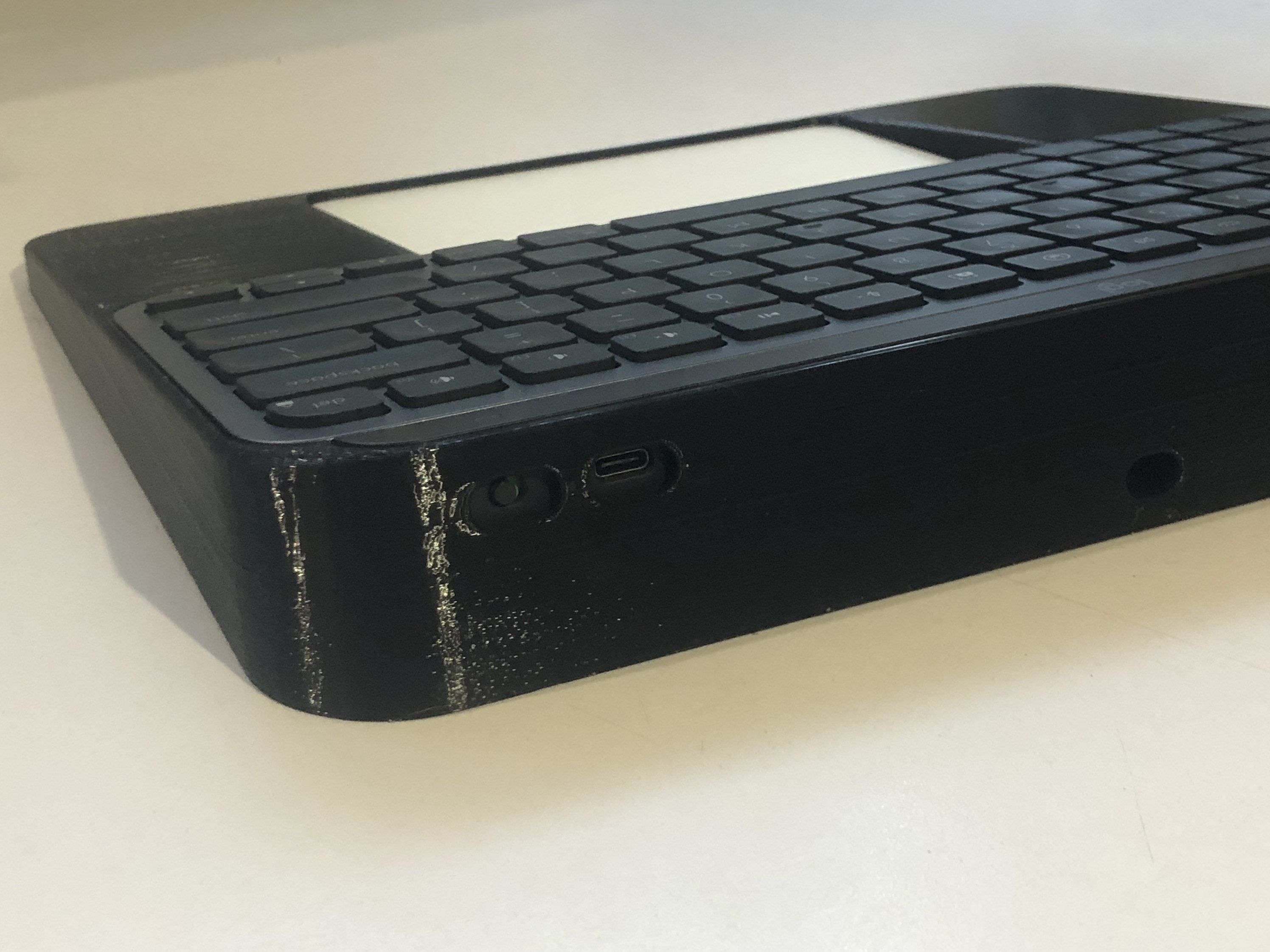 Magic Tray for Logitech MX Keys Mini and Apple Magic