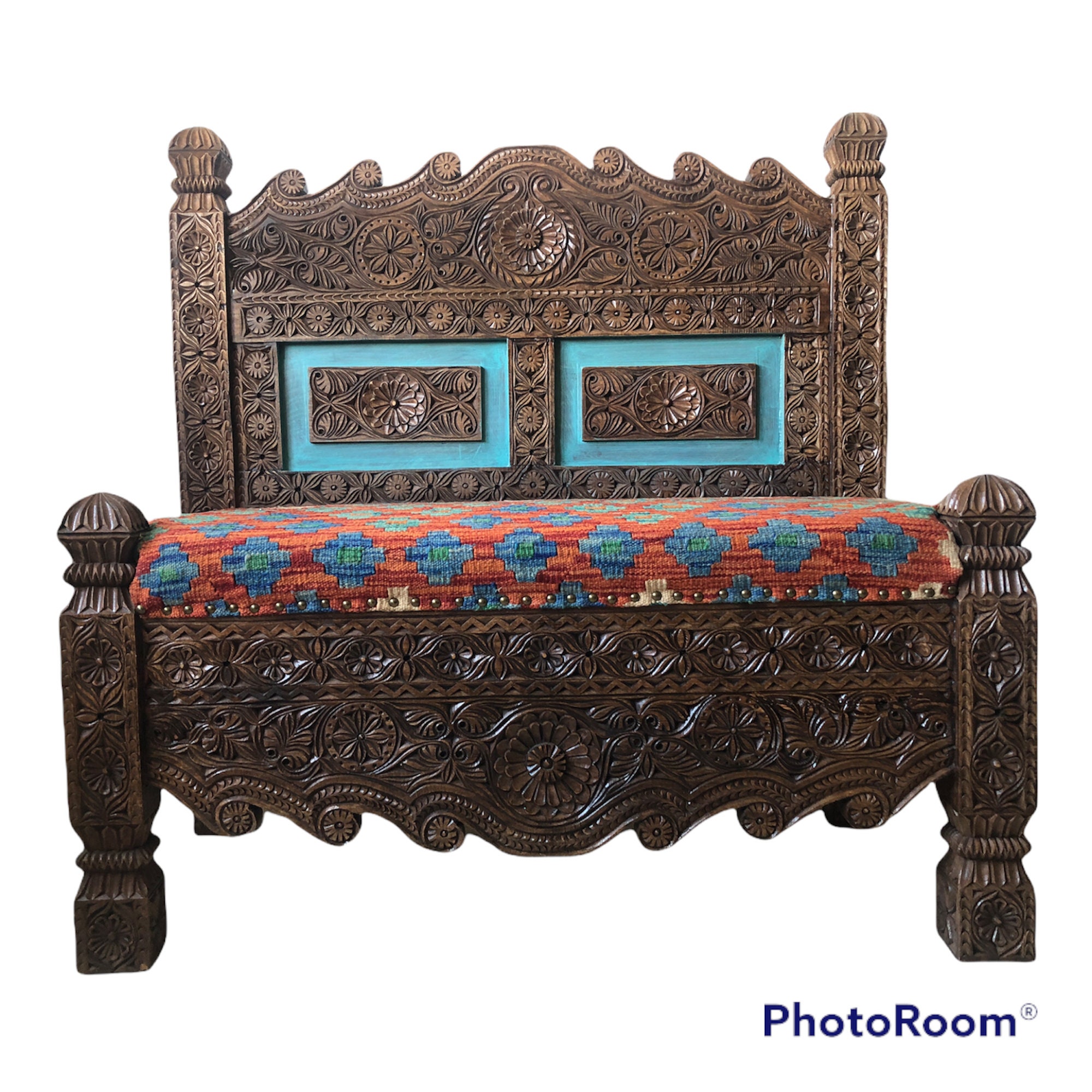 Kilim Rug Couch. Kilim Sessel. Kilim gepolstert Couch. Handgeschnitzt Kilim Couch. Vintage Kilim Armchair. Handgefertigt Vintage Sofa