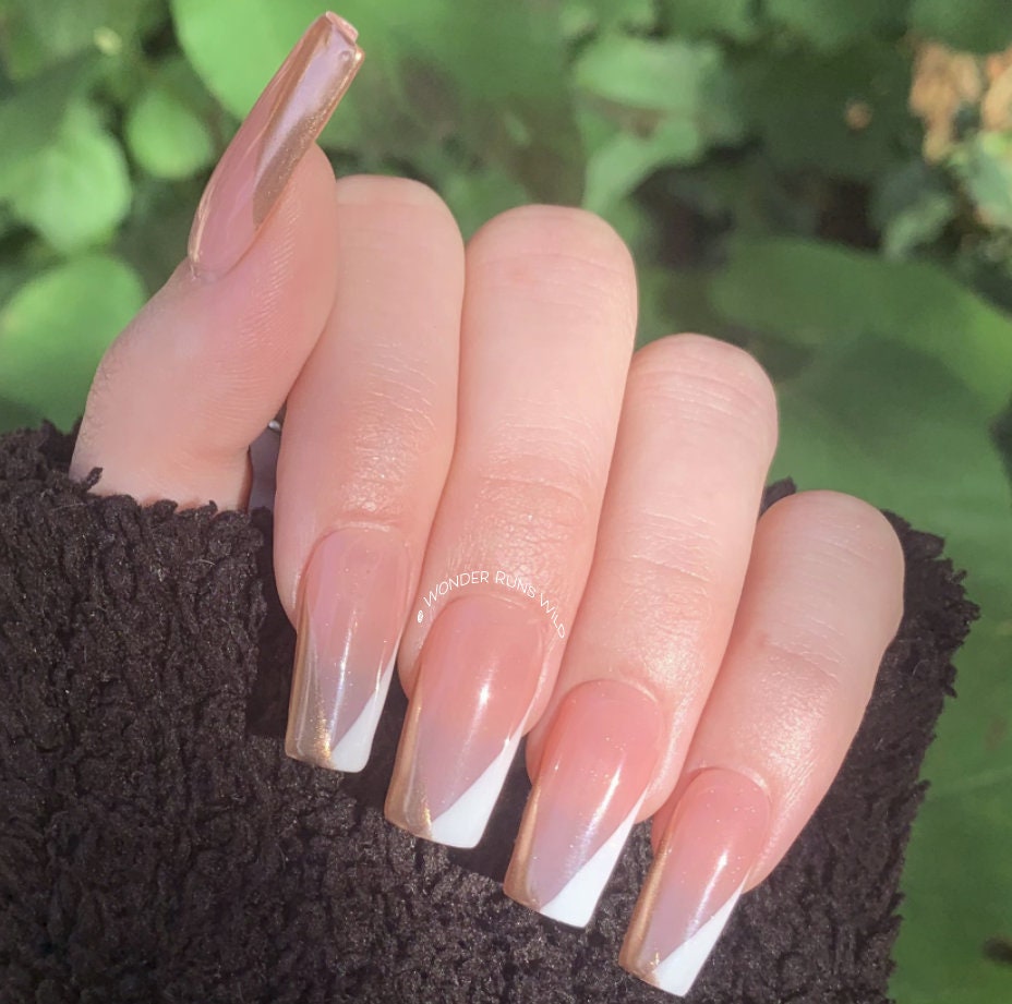 V-tip White and Gold Chrome Reusable Press-on Nails - Etsy India