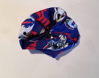 ¡Todas las faldas y vestidos tienen scrunchies y máscaras faciales a juego!