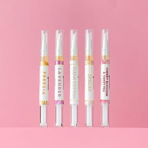 Cuticle Oil Pen, Floral, Nail Growth Oil, Handmade, Repairing Oil, Vegan, Cruelty Free, 3ml Pen