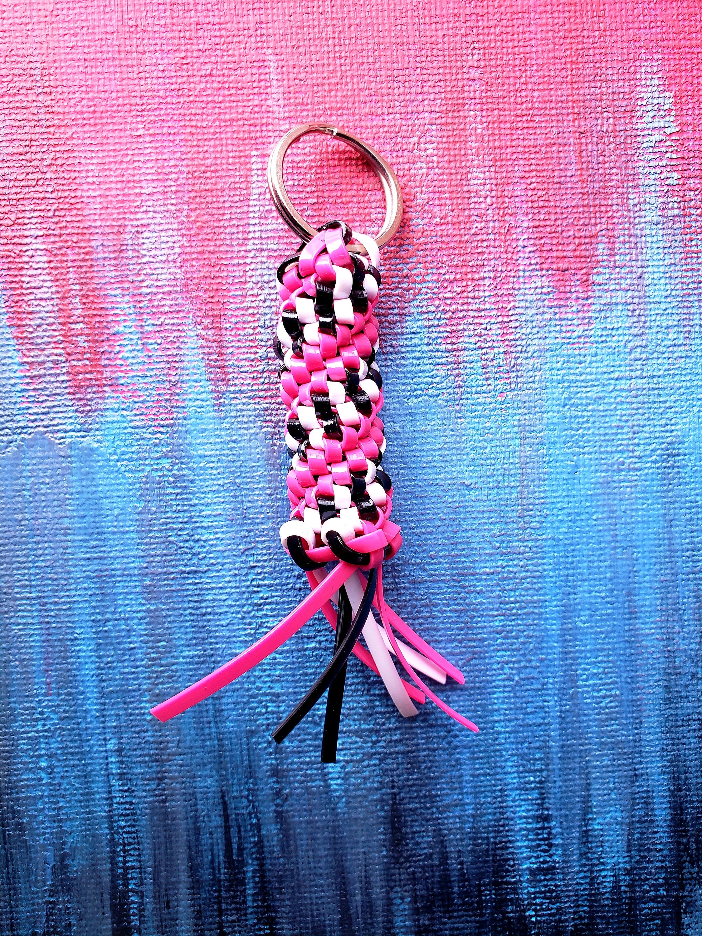 Tornado Twister Braided Keychains 4 STRAND, Boondoggle, Gimp Plastic  Lacing, Back to School, Gifts for Kids, Scoubidou String Keychain, 