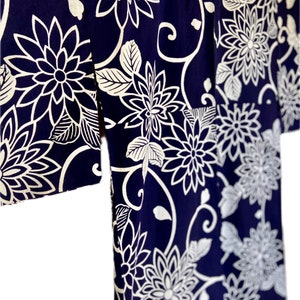 Yukata, Cotton Kimono, Yukata kimono, Vintage Yukata, Japanese Yukata, summer kimono, kimono robe, navy blue, bold flowers prin