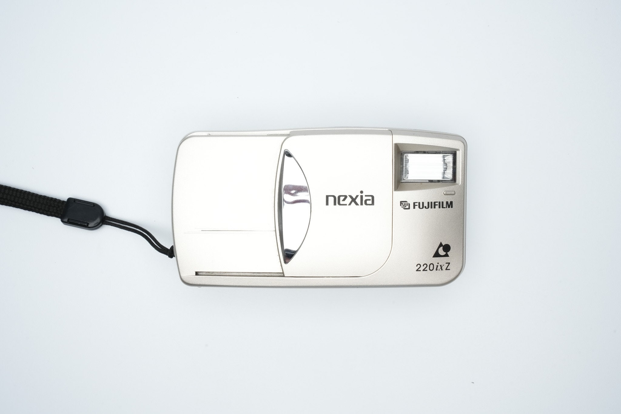 富士フイルム Nexia 220 ixZ | ヴィンテージ 35mmフィルムカメラ