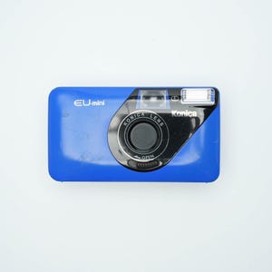 Konica EU-Mini – Playful 35mm Point-and-Shoot Camera in Bright Blue