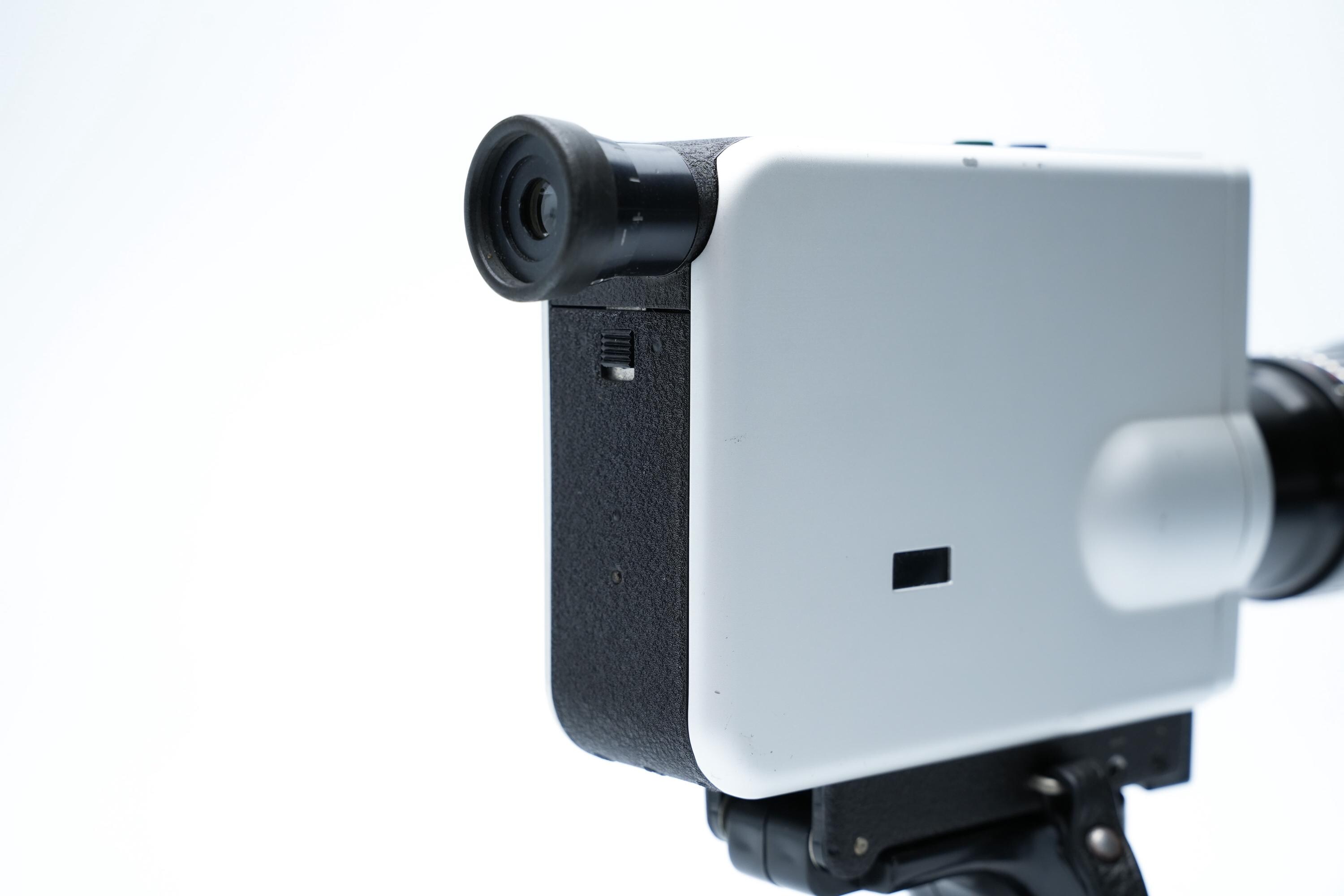 Braun Nizo S8 – Super 8 Camera 1965–1967, Schneider Variogon 8