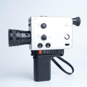 Braun Nizo 481 Super 8 Film Camera – Stylish and Fully Functional