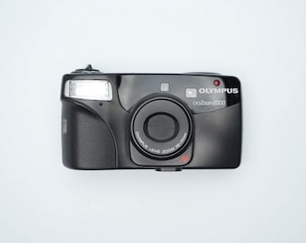 Olympus Zoom 2000 – Reliable 35mm Point-and-Shoot Camera with Zoom