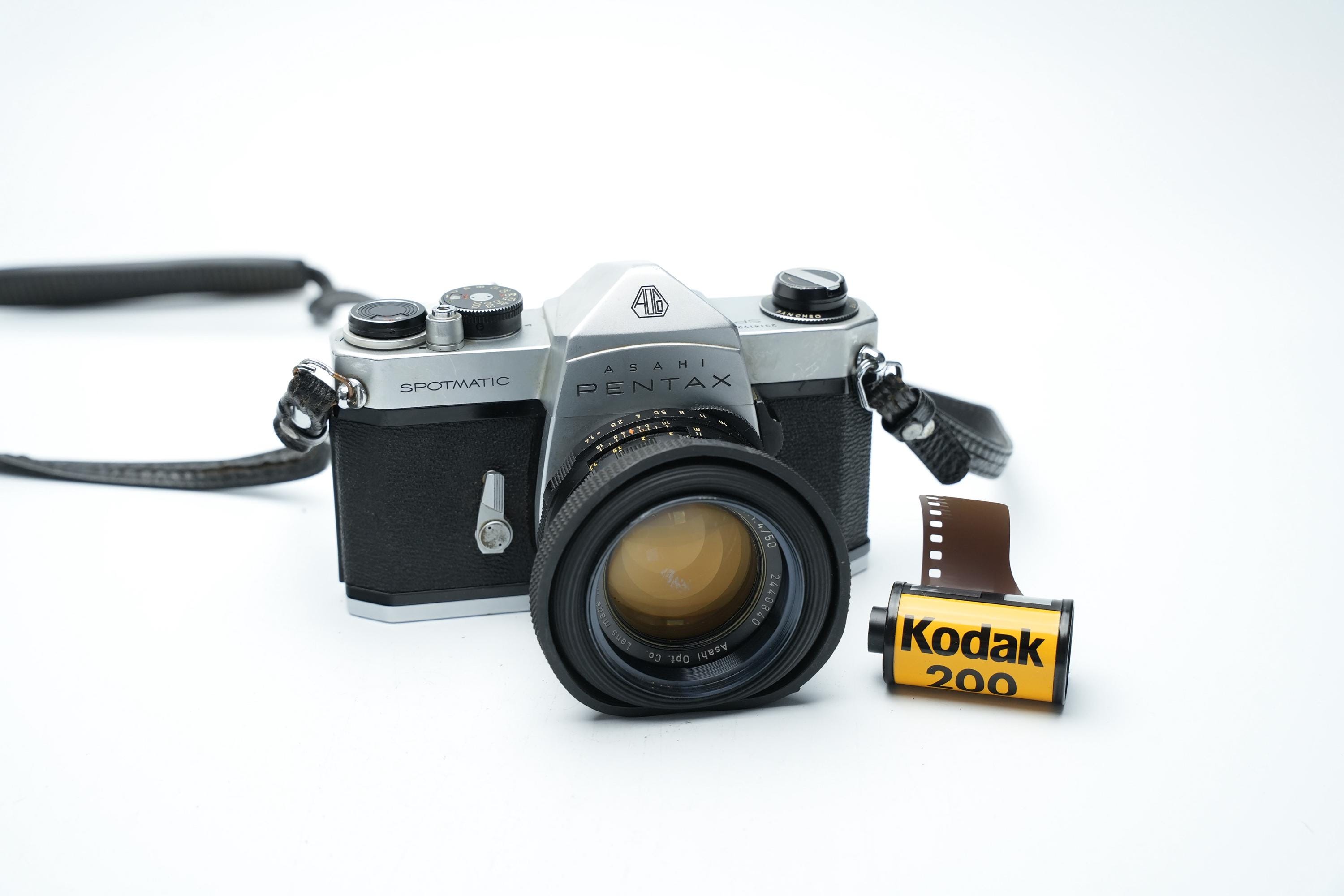 Pentax Spotmatic SP With Asahi 50mm F/1.4 Lens & Free 35mm Film