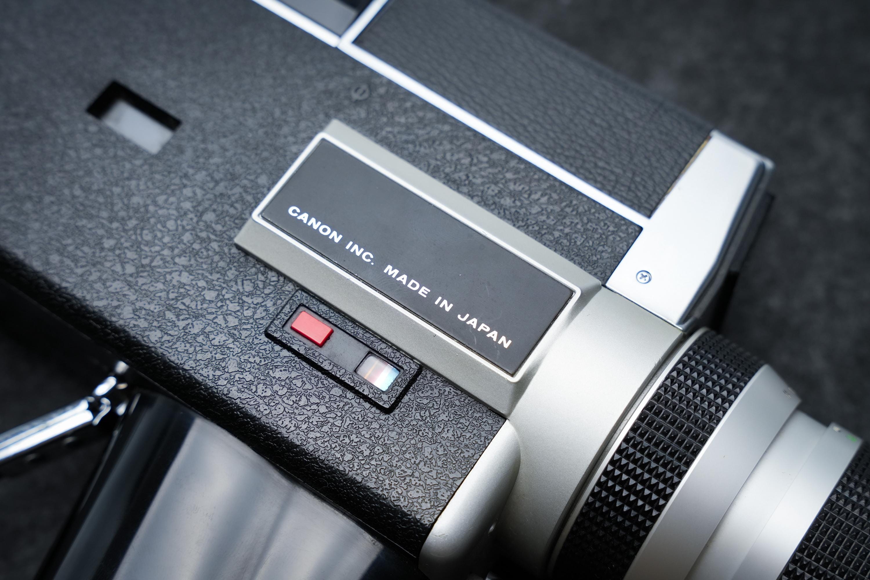 Canon 518 SV Super 8 Camera, 1970s Modernist Design, F/1.8 Canon