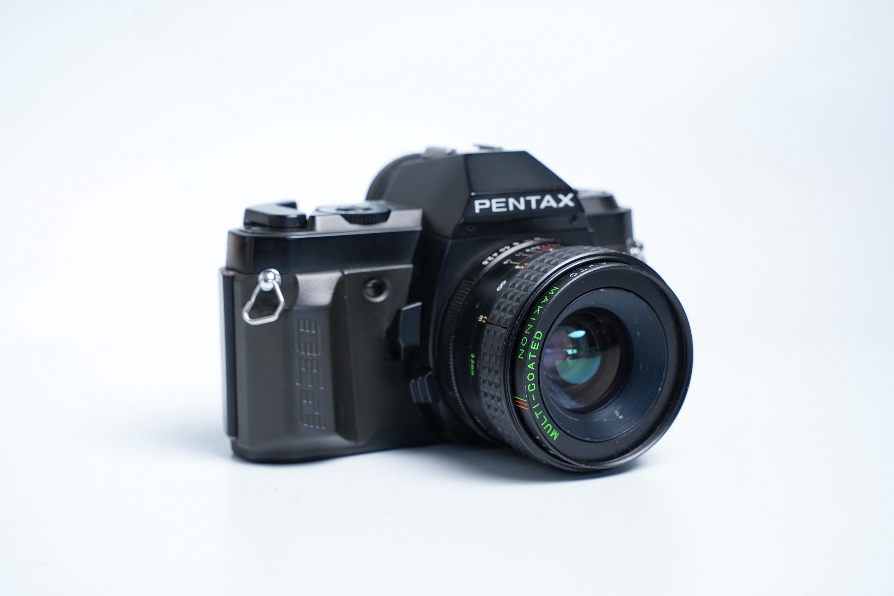 Pentax P30n + Makinon 35mm F/2.8 + Free Kodak Gold Film | Vintage