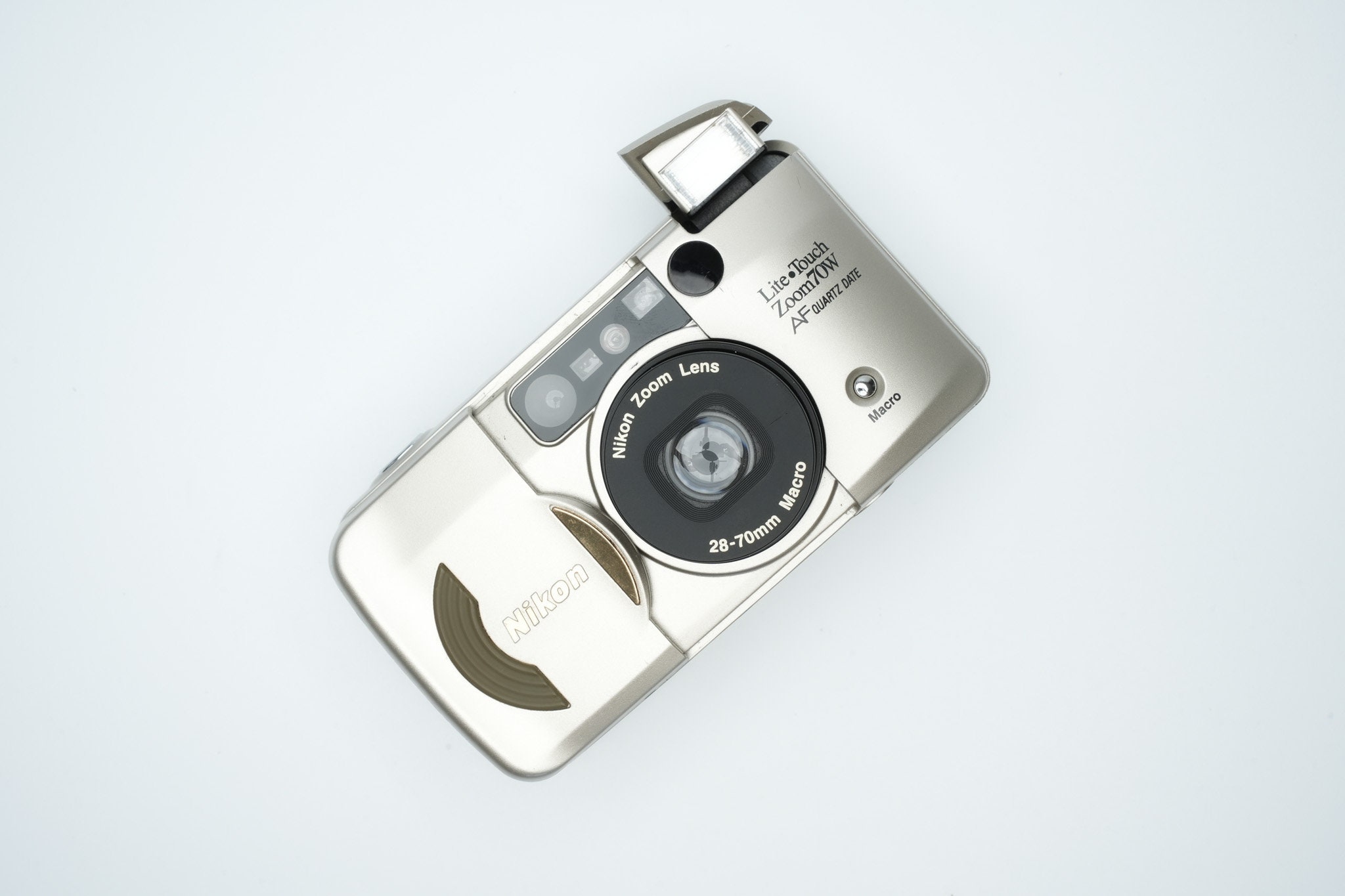Nikon Lite Touch Zoom 70W AF Quartz Date – 35mm Point-and Nikon Lite Touch Zoom 70W AF Quartz Date – 35mm Point-and