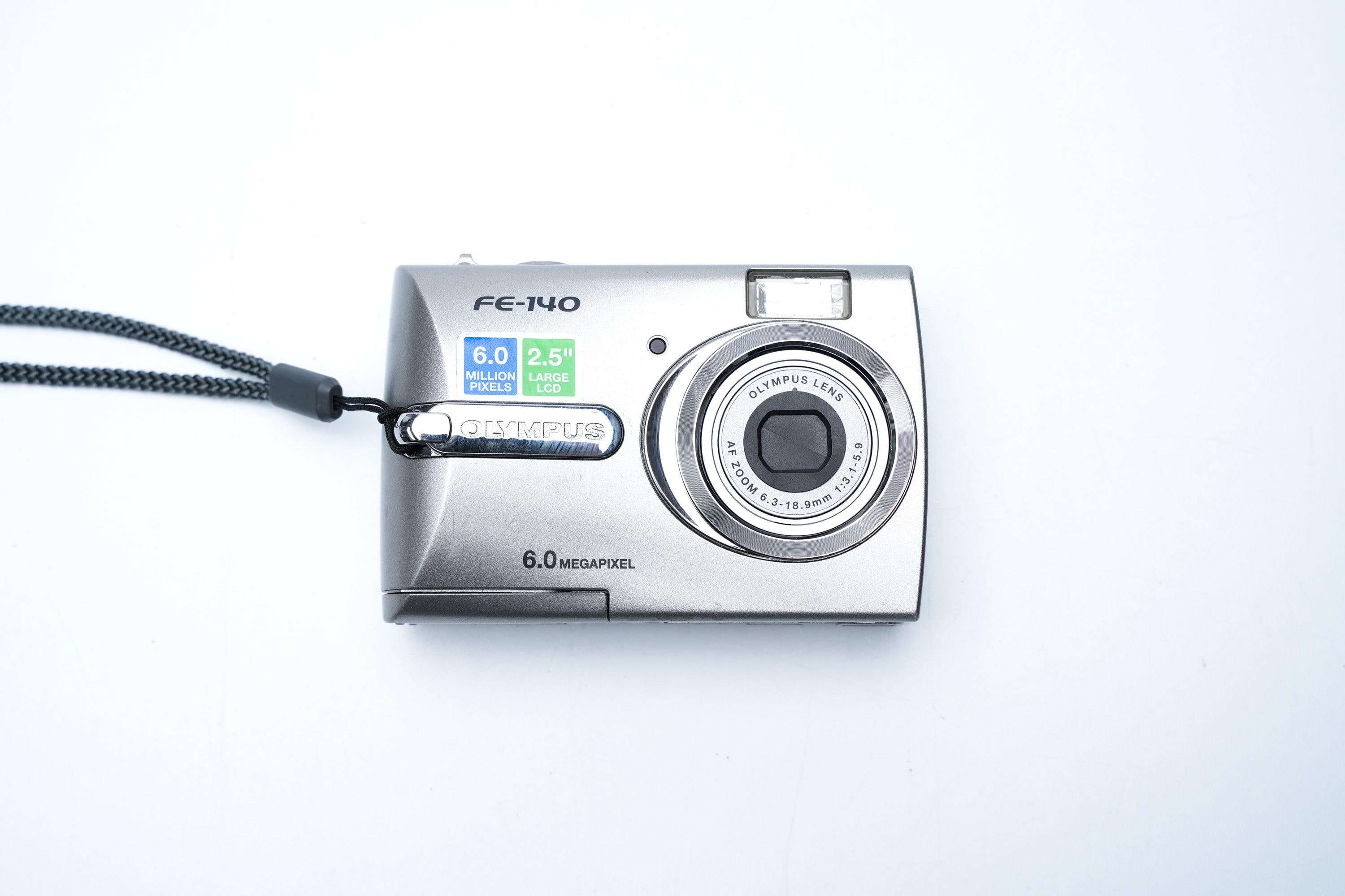 Olympus FE-140 Digital Camera From 2006 – 6MP, 3x Zoom, 2.5