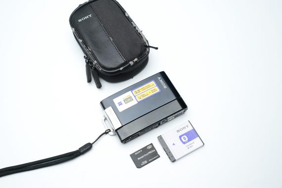 Sony Cyber-shot DSC-T200 Digital Camera – Black, 8.1MP CCD, 5x