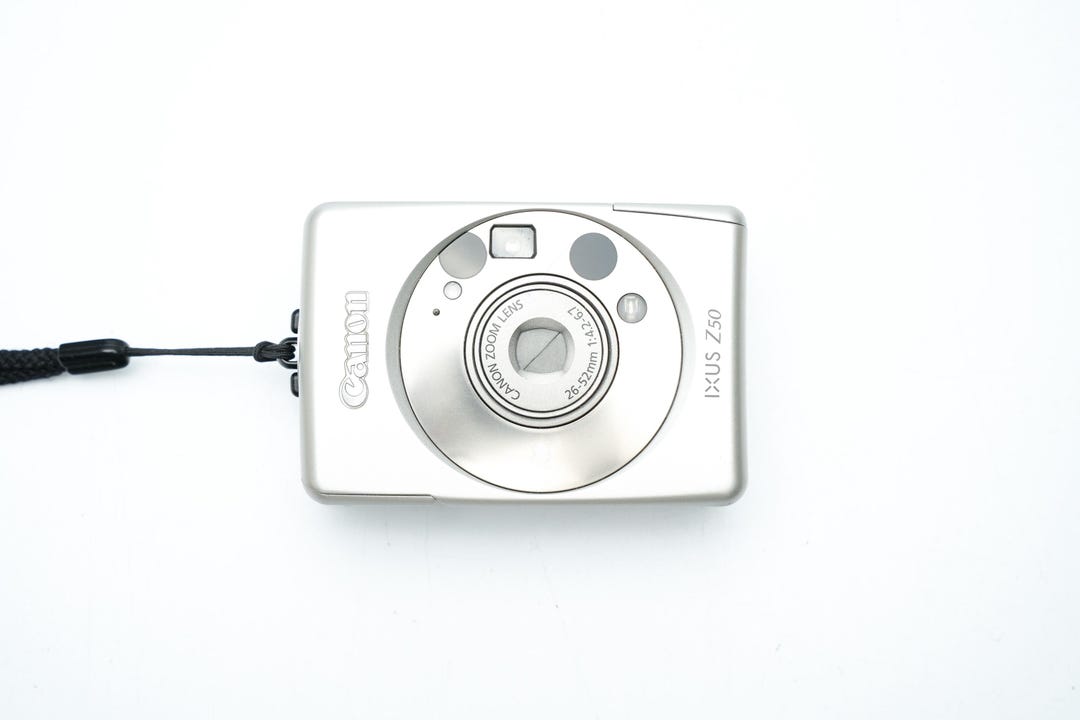 Canon IXUS Z50 – APS Compact Camera – 1999 – Silver – 26-52mm F/4.2-6.7 ...