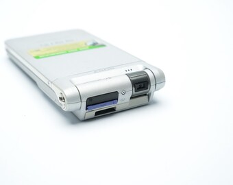 Sony CLIÉ PEG-NX70V Pda – Silver, Palm Os 5, Camera, QWERTY