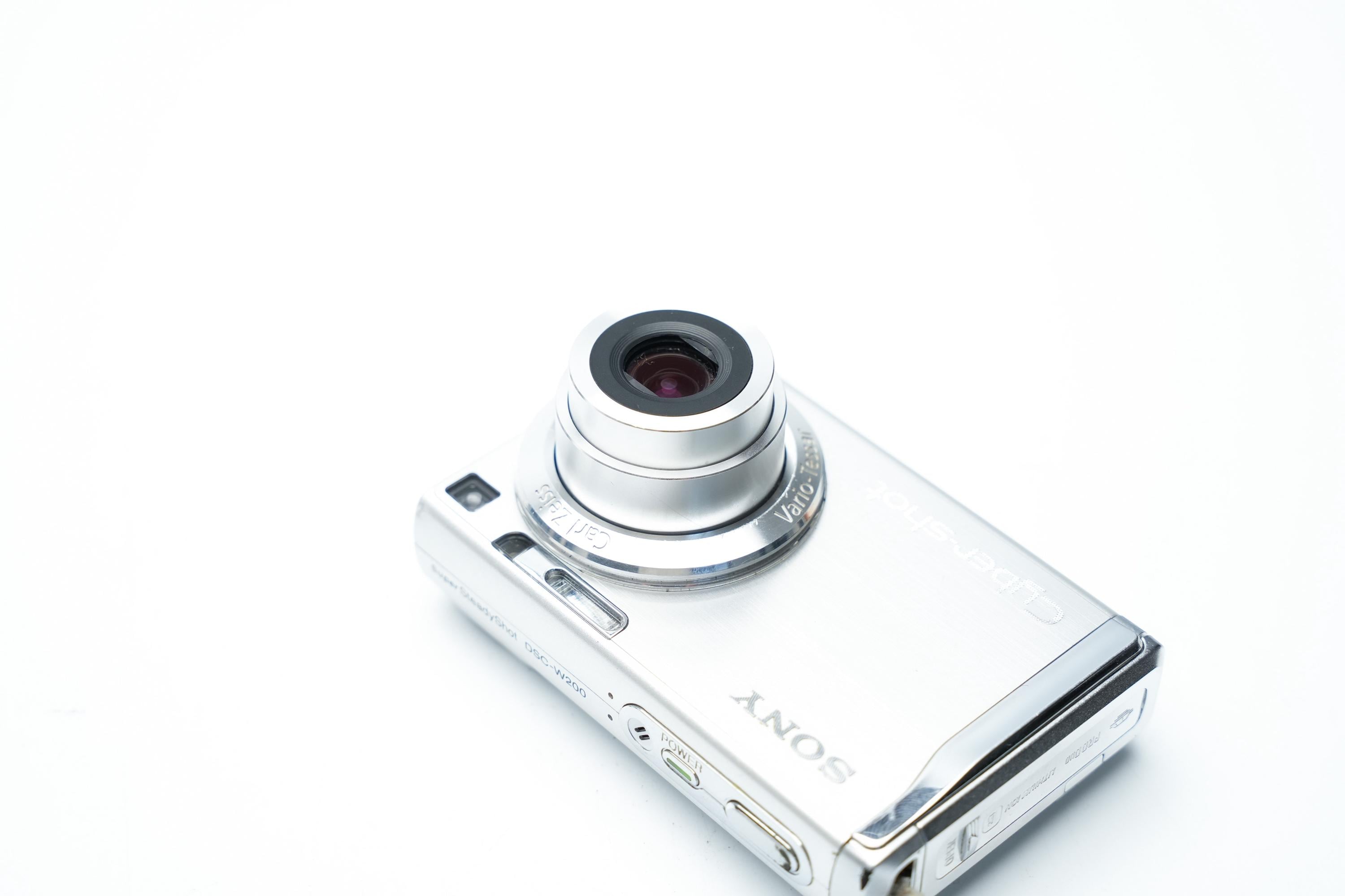 Sony Cyber-shot DSC-W200 – Vintage Digital Camera for Deliberate 