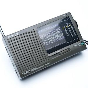 Sony ICF-SW11 – 12-band World Receiver, Fm/am/lw/sw Portable Radio