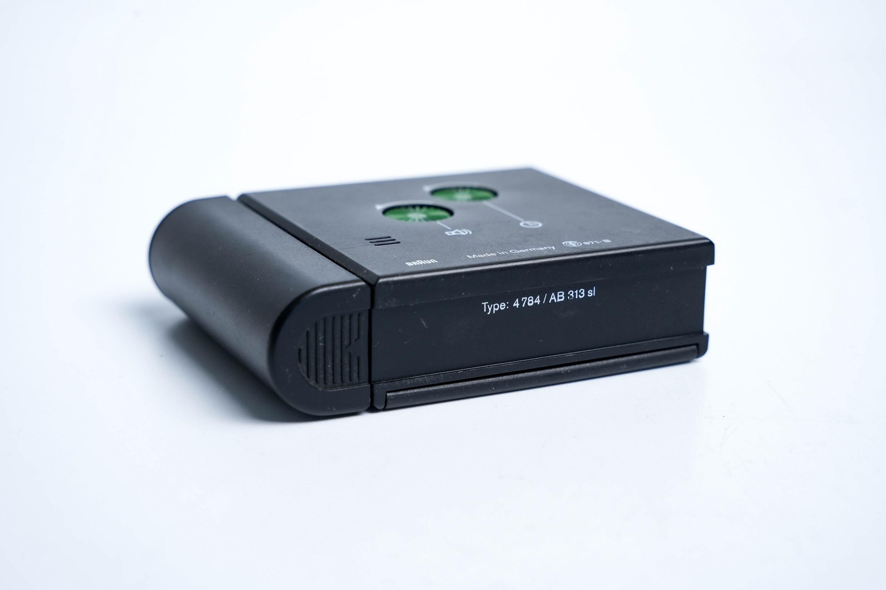 Braun AB 313 SL Travel Alarm Clock (type 4784) – 1980s German