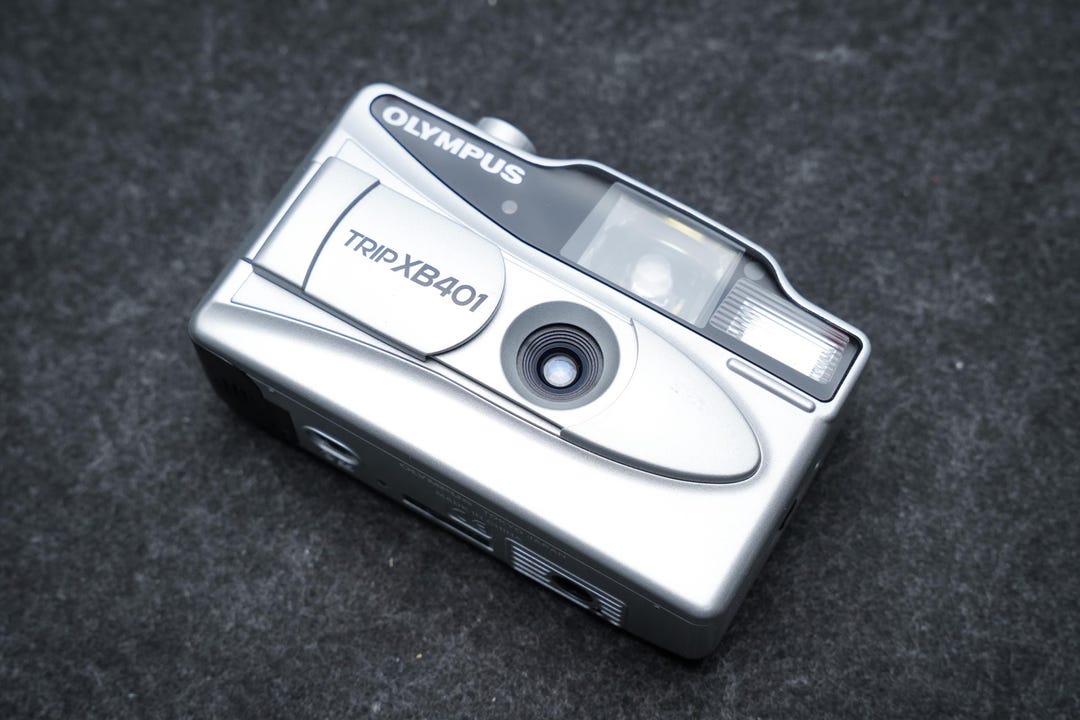 Olympus Trip XB401 35mm Camera, 2000, 27mm Wide Angle, New Old