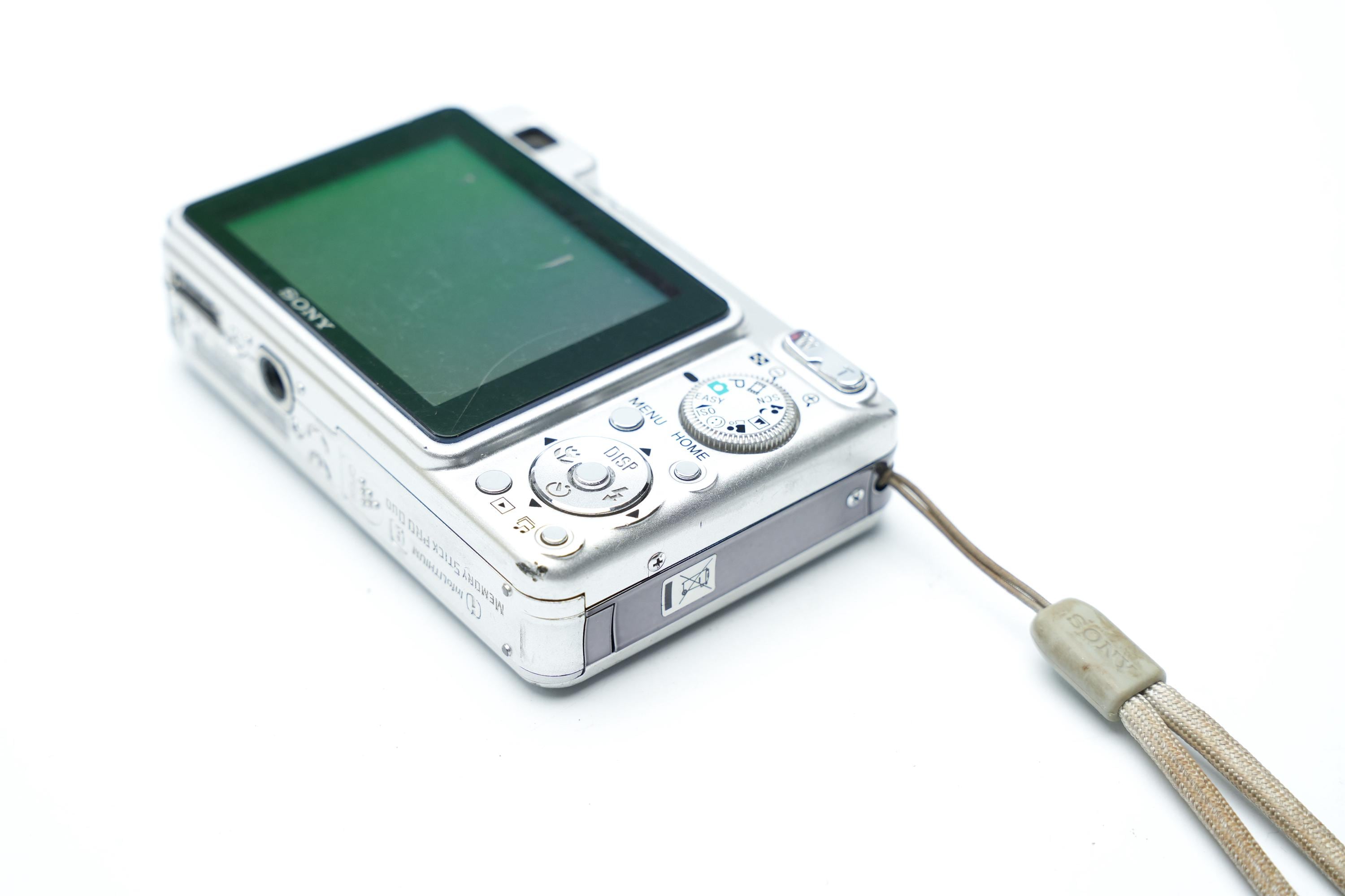 Sony Cyber-shot DSC-W110 Digital Camera – 7.2MP, Carl Zeiss Lens