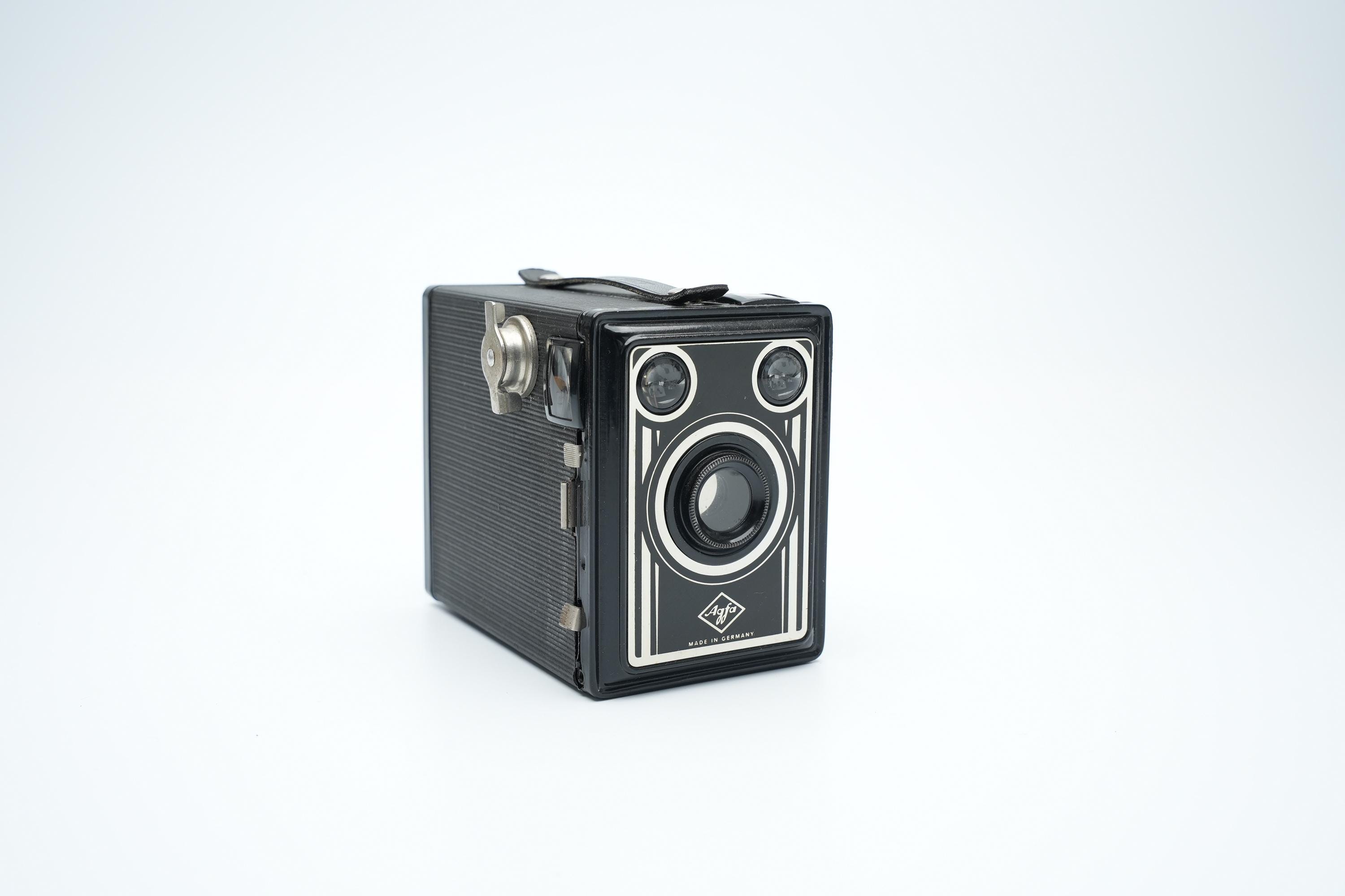 Agfa Box Camera - Classic 1930s Art Deco Design for Collectors and Photography Enthusiasts