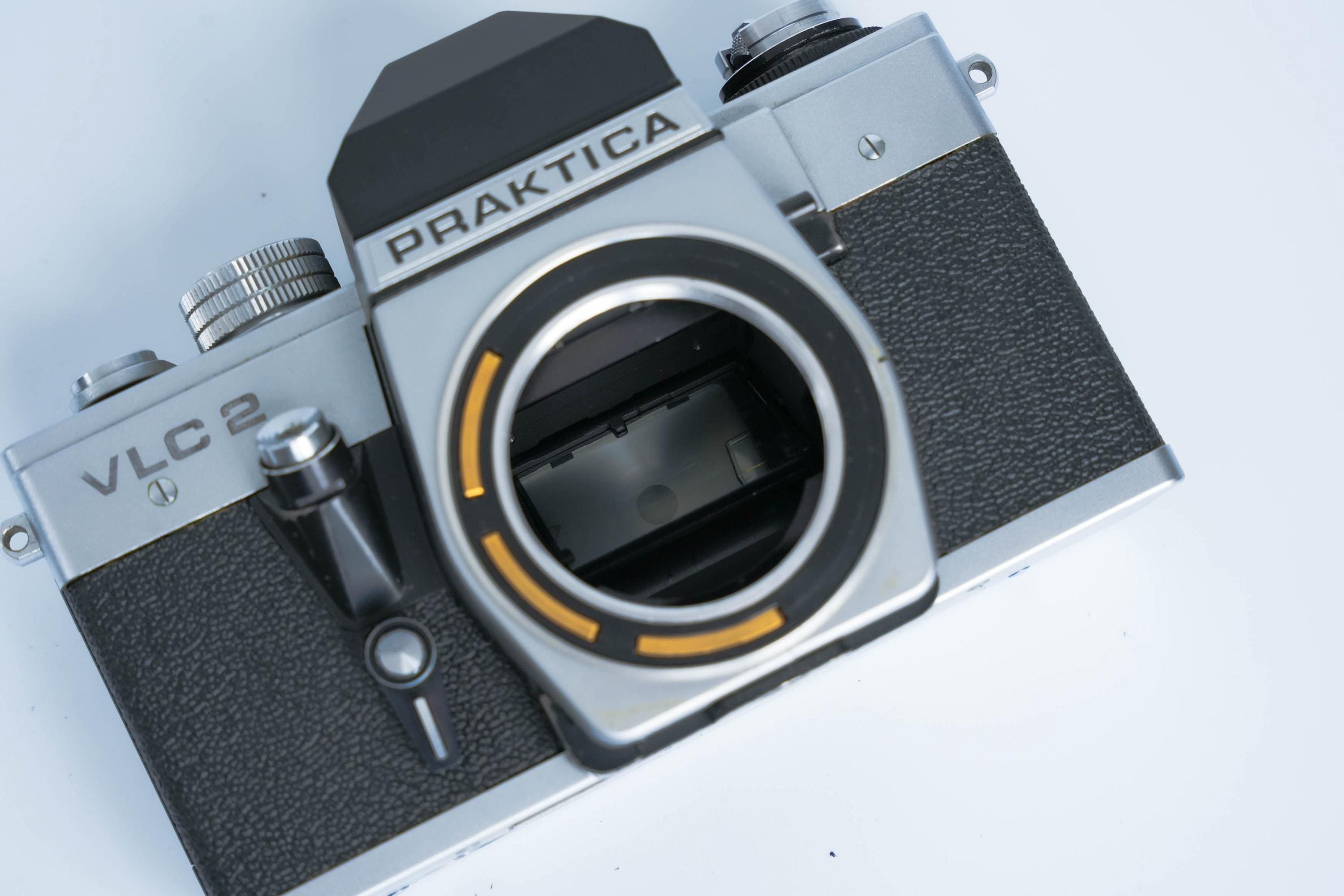 Praktica VLC 2 + Pentacon 50mm F/1.8 – Vintage 35mm SLR