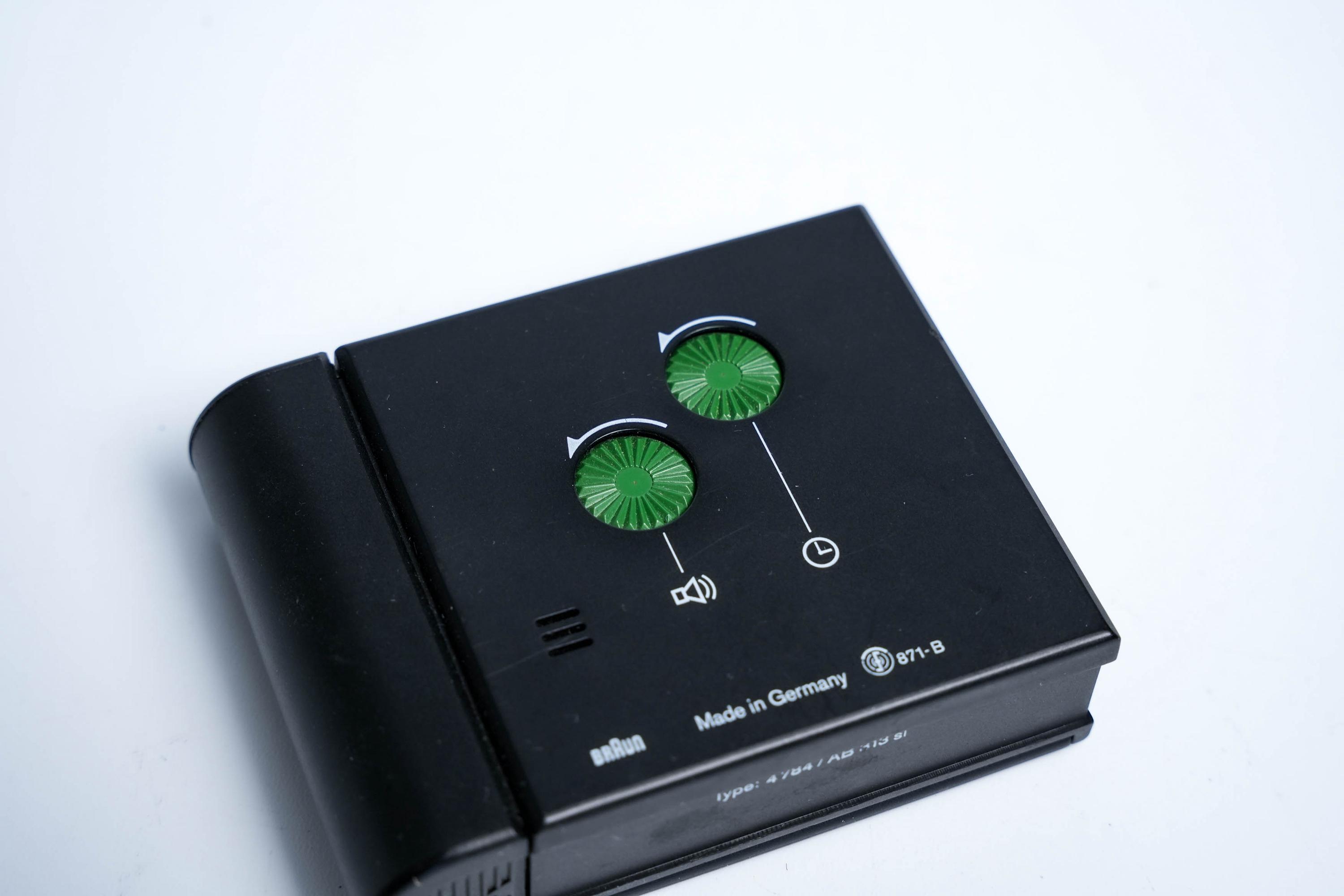 Braun AB 313 SL Travel Alarm Clock (type 4784) – 1980s German