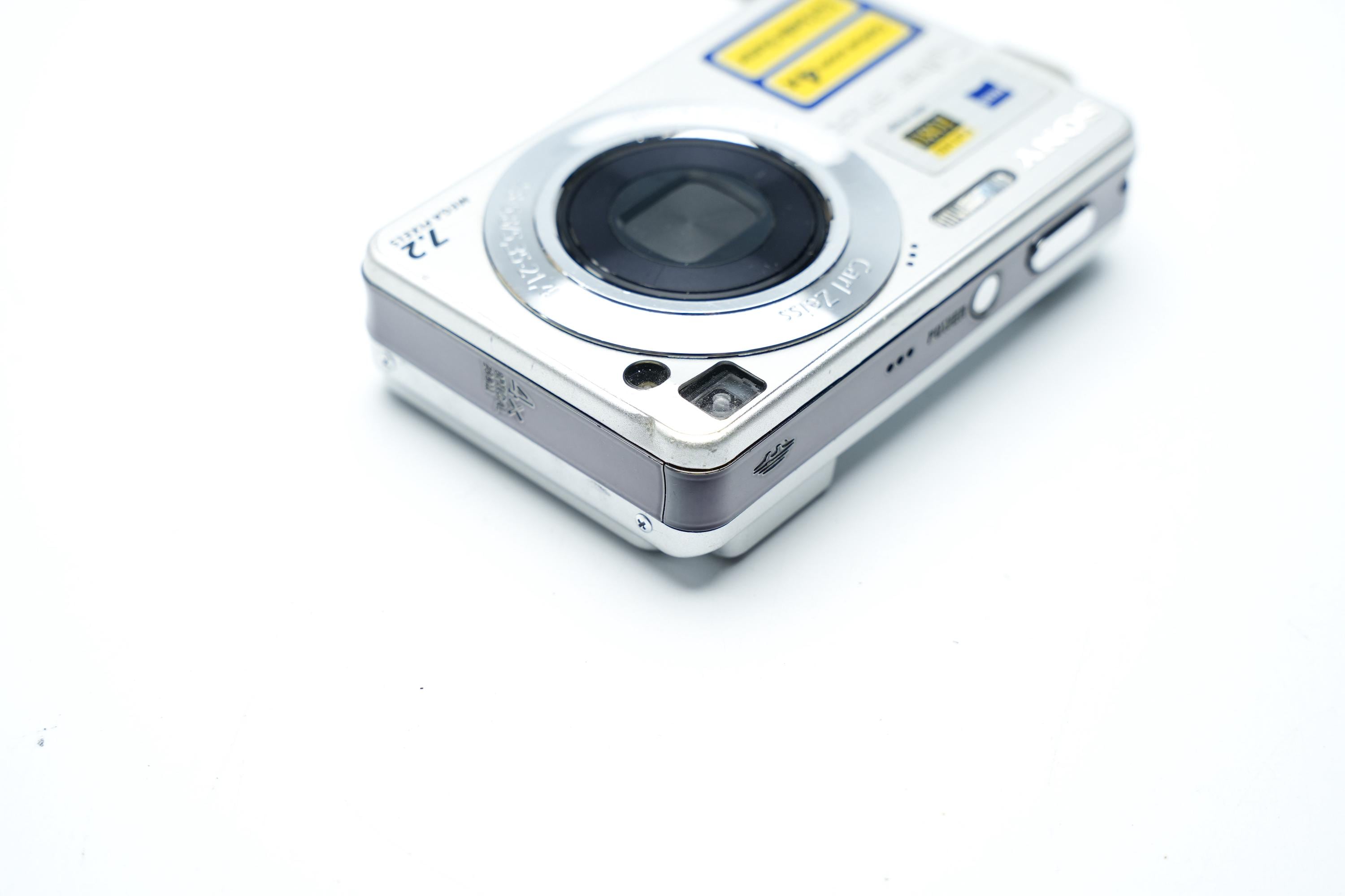 Sony Cyber-shot DSC-W110 Digital Camera – 7.2MP, Carl Zeiss Lens