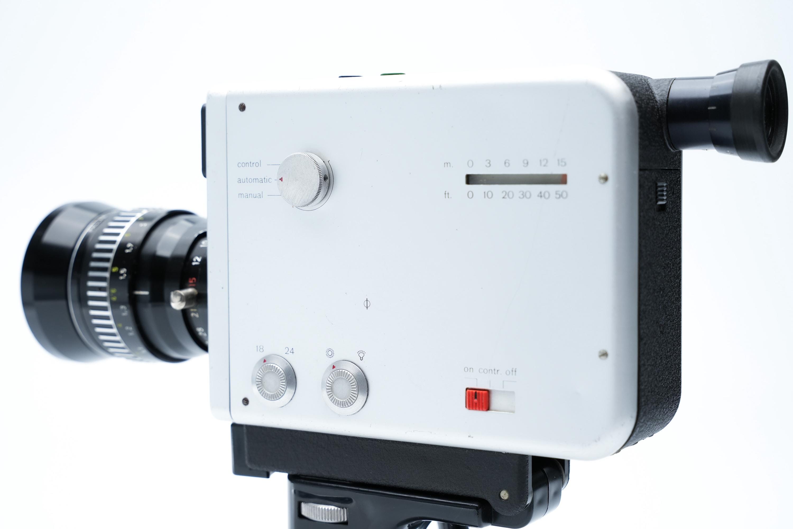 Braun Nizo S8 – Super 8 Camera 1965–1967, Schneider Variogon 8