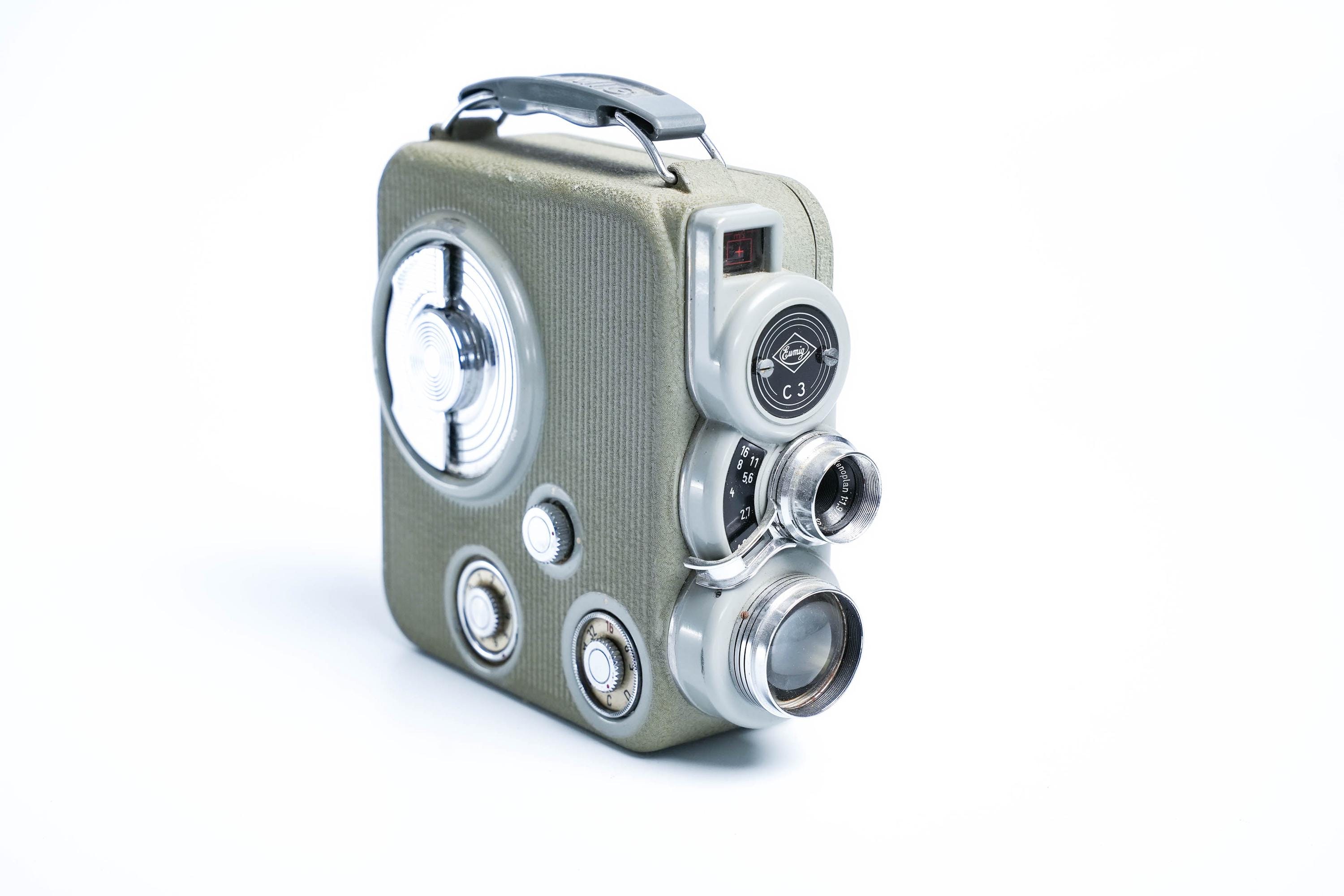 EUMIG C3R オーストリア製 8mm映画カメラ 三連ターレット式レンズ DSC_4787_grande.jpg?v=1648729585