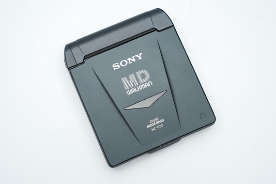 Sony MZ-E32 Minidisc Player – Portable MD Walkman, Matte Black