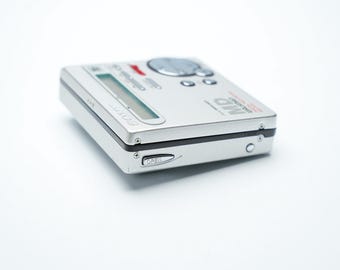 Sony MZ-R70 Minidisc Recorder – Portable Full-metal MD Walkman